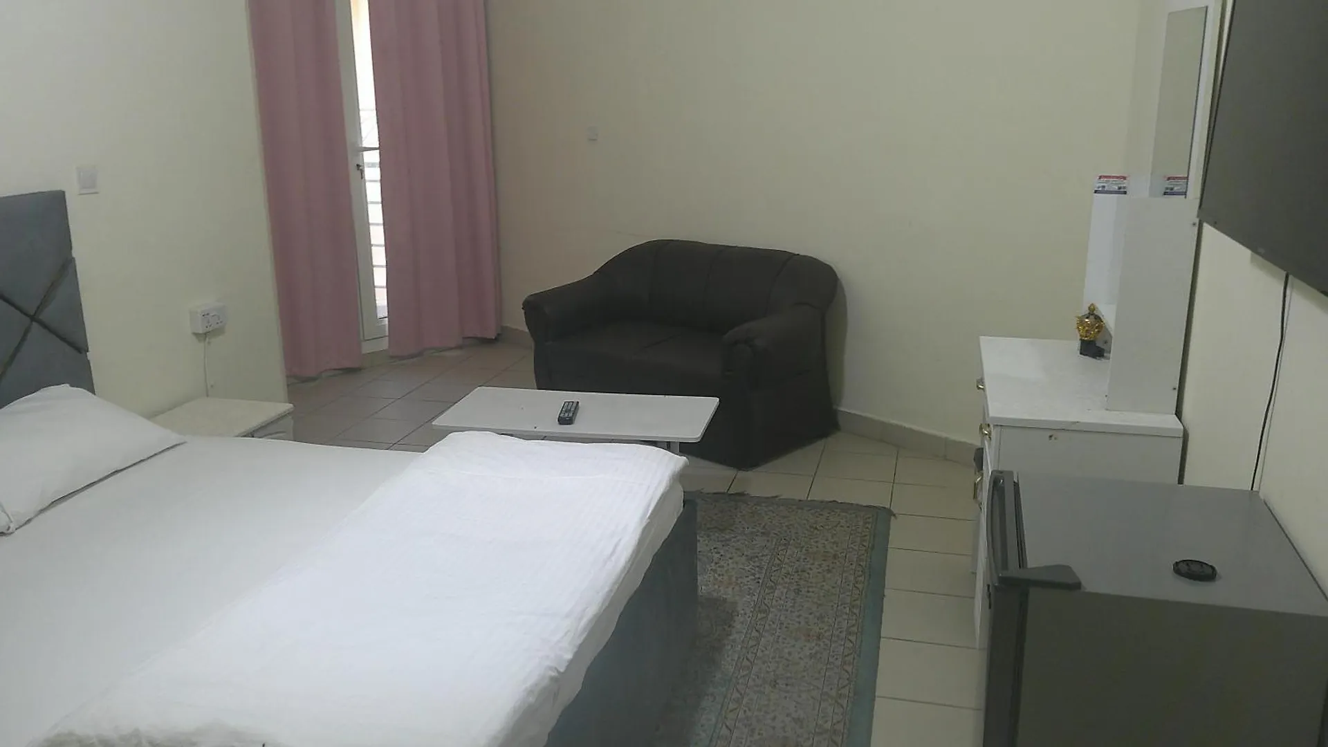 Inn Ruby Star Private Room With Sharing Washrooms 426 Dubai