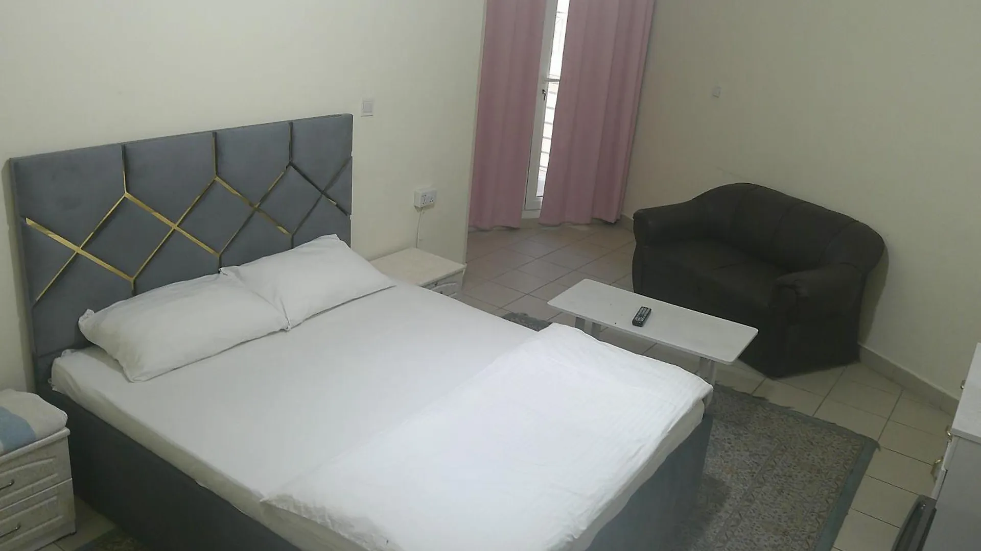 Ruby Star Private Room With Sharing Washrooms 426 Dubai Inn